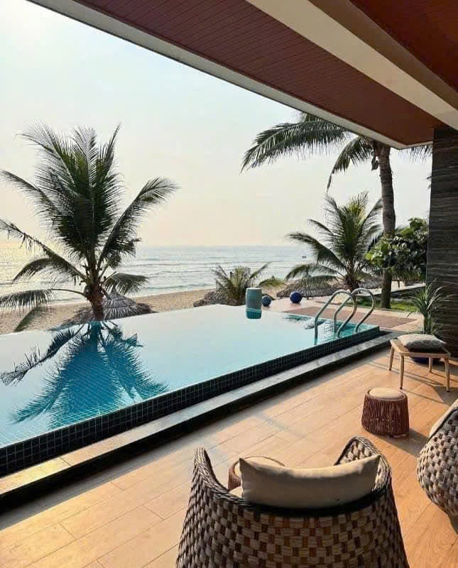 KOI RESORT and RESIDENCE